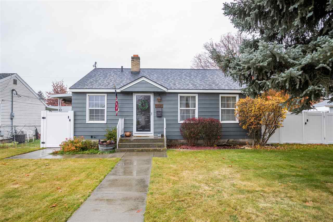 Property Photo:  2212 W Olympic Ave  WA 99205 