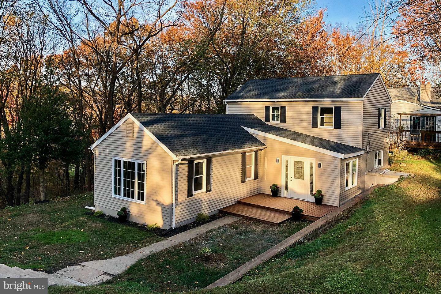 Property Photo:  724 Baumgardner Road  PA 17603 