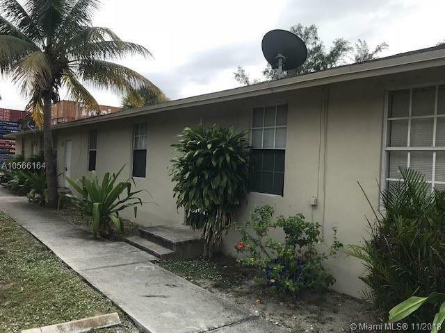 Property Photo: 128 W 10th St FL 33404