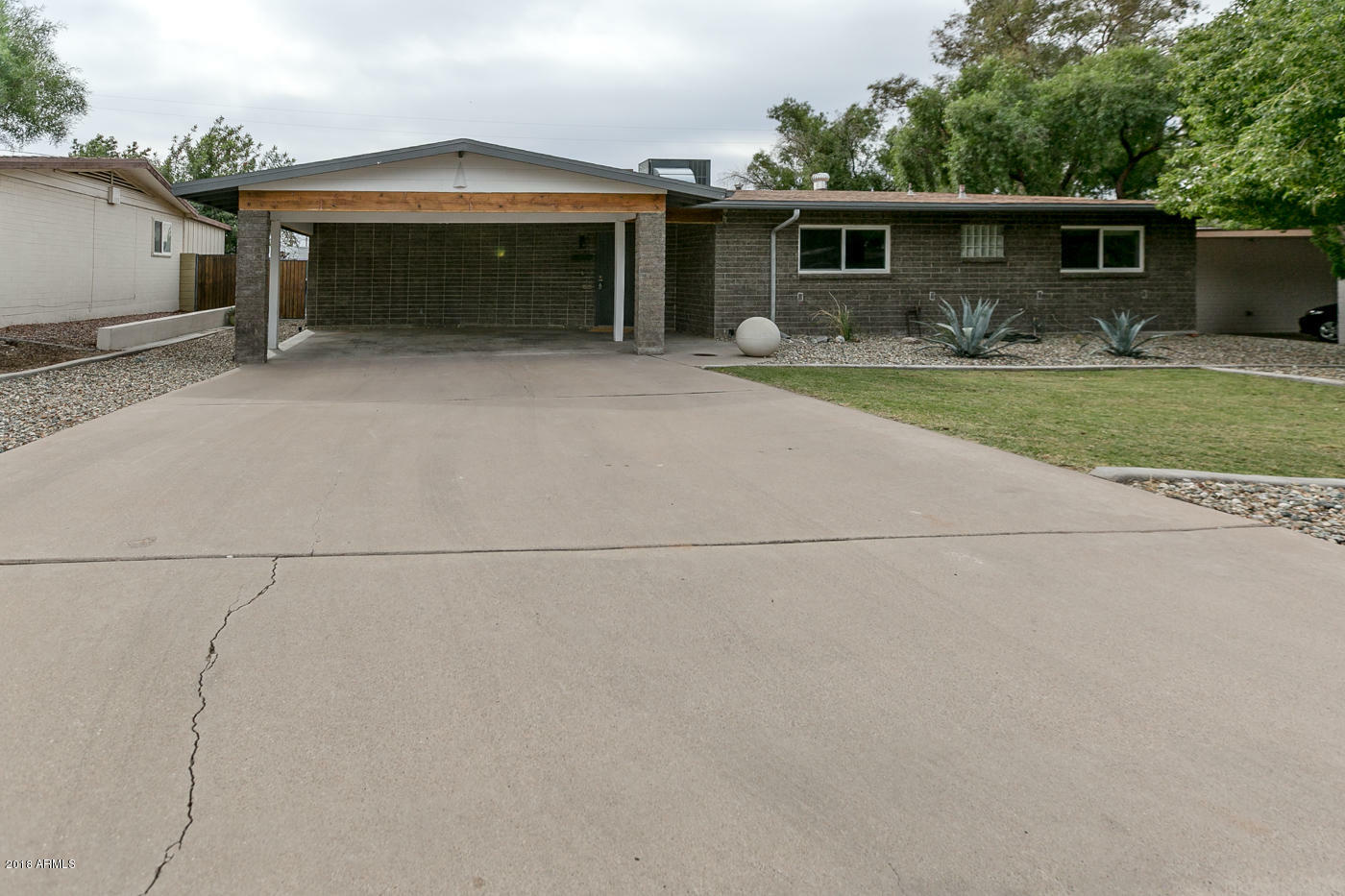 Property Photo:  1219 E Seldon Lane  AZ 85020 