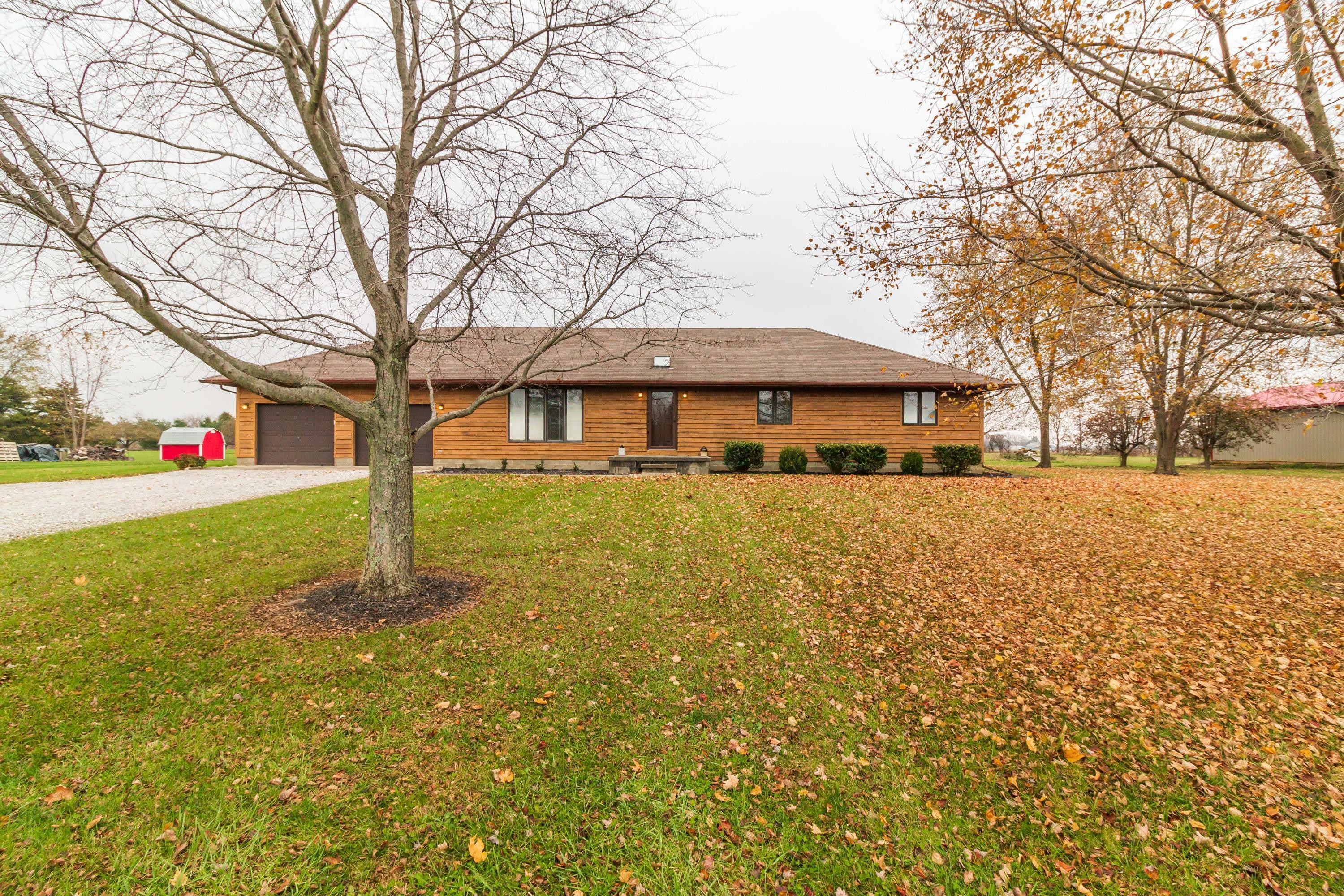 Property Photo:  1744 Lora Lane Road NW  OH 43110 