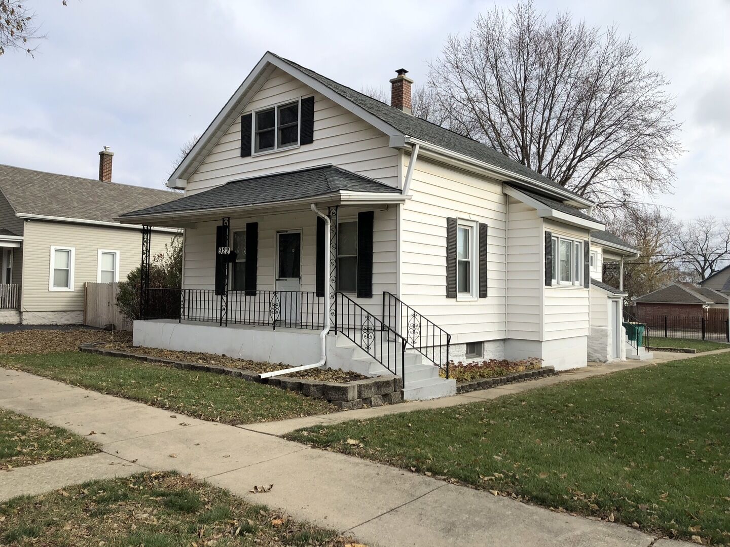 Property Photo: 922 Summit Street IL 60435