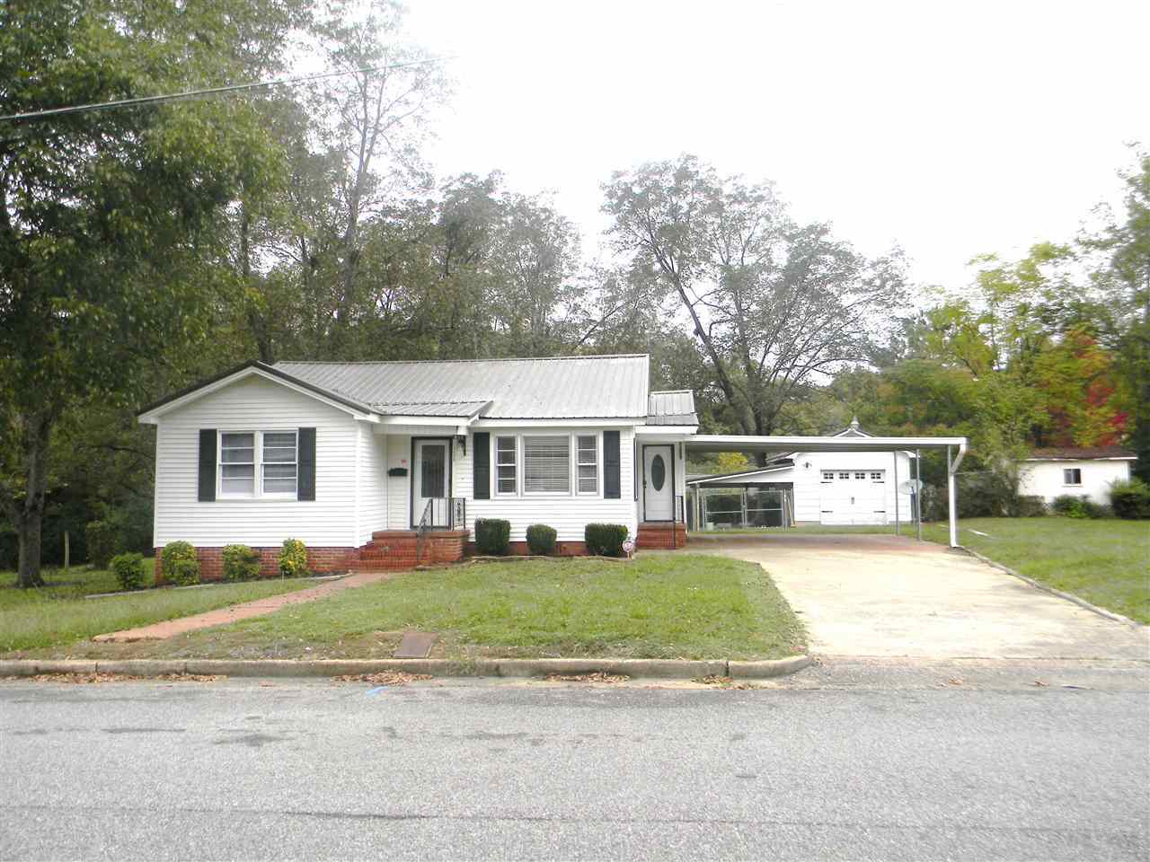 Property Photo:  1208 Windsor Street  AL 35903 