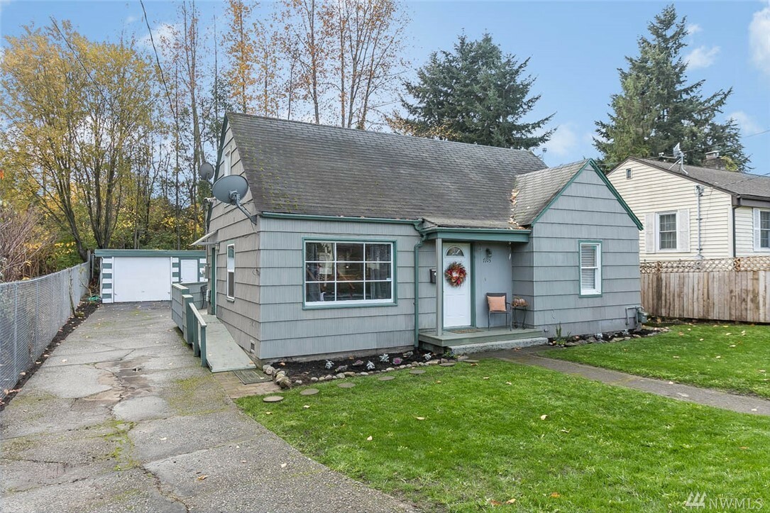 Property Photo: 7105 S 115th St WA 98178