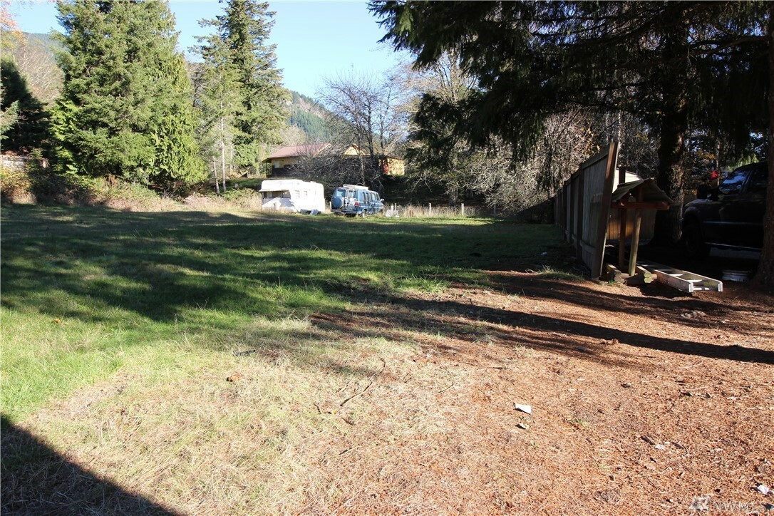 Property Photo:  55105 305th Ave E  WA 98304 