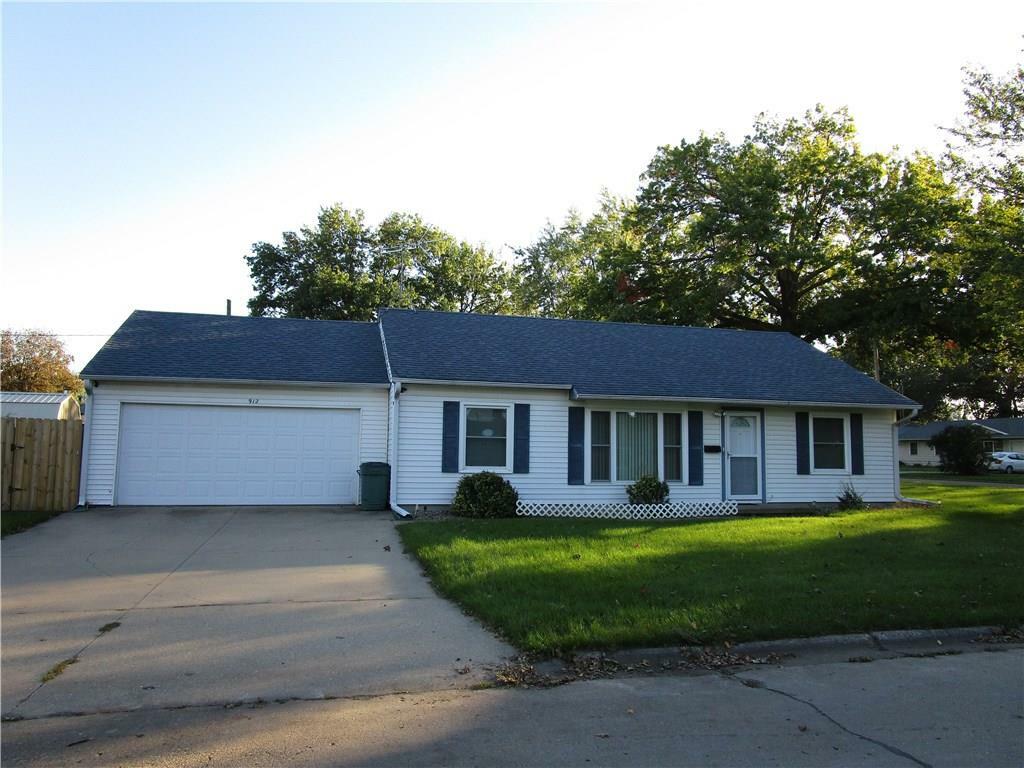 Property Photo:  912 Hobert Street  IA 50138 