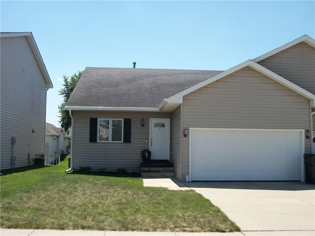 Property Photo:  711 SE Kensington Road  IA 50021 