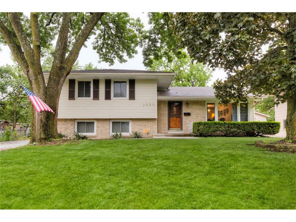 3020 Holcomb Avenue  Des Moines IA 50310 photo