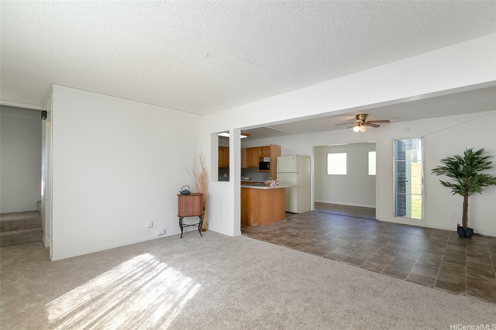 Property Photo:  98-1426 Kaahumanu Street E  HI 96782 