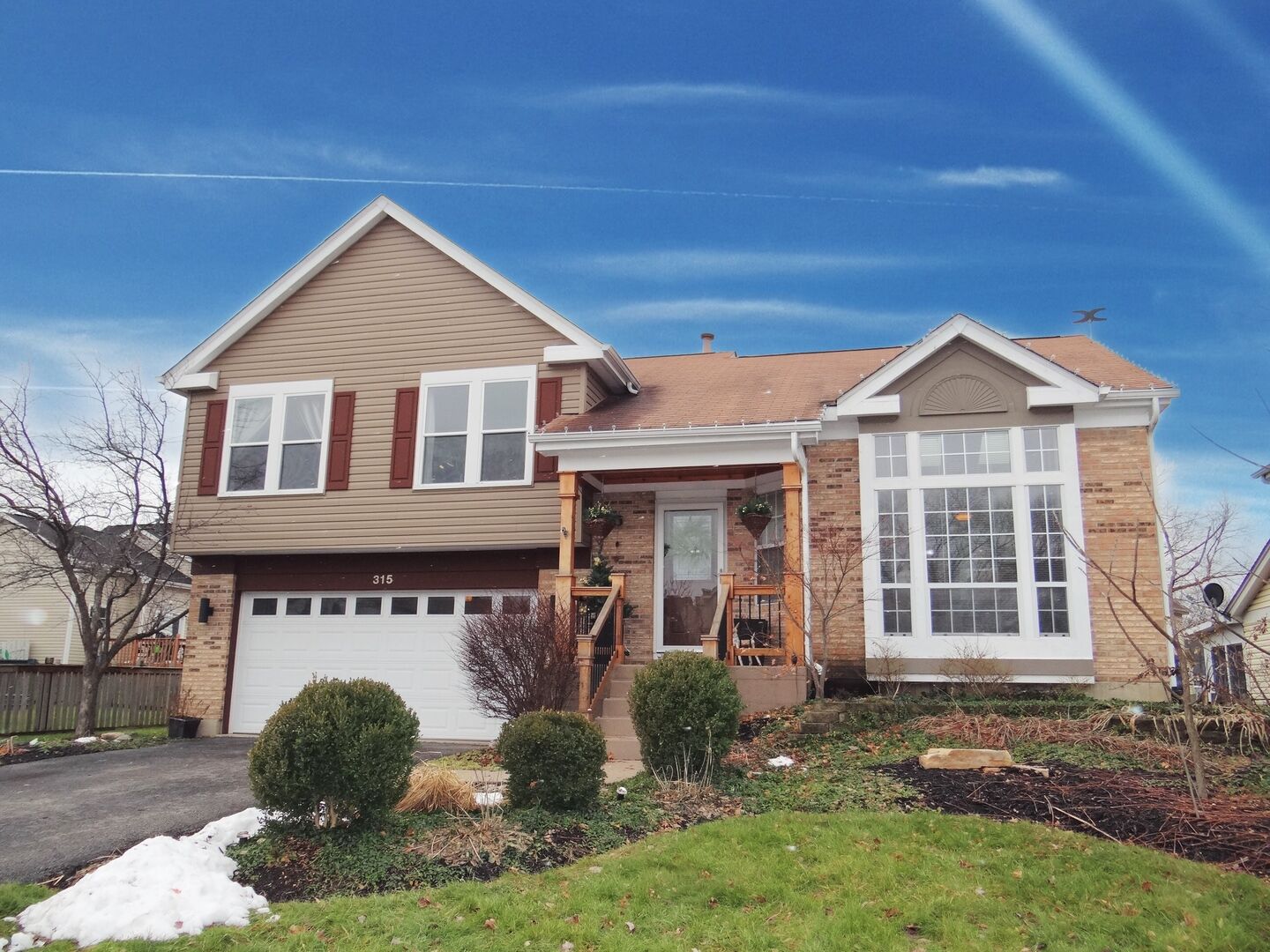 Property Photo: 315 Churchill Lane IL 60504