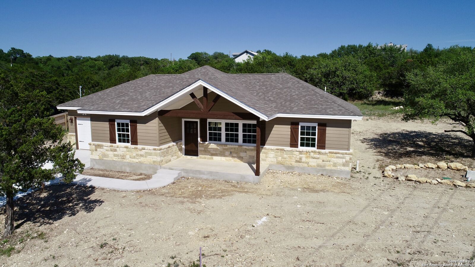 Property Photo: 1012 Roadrunner Ln TX 78133