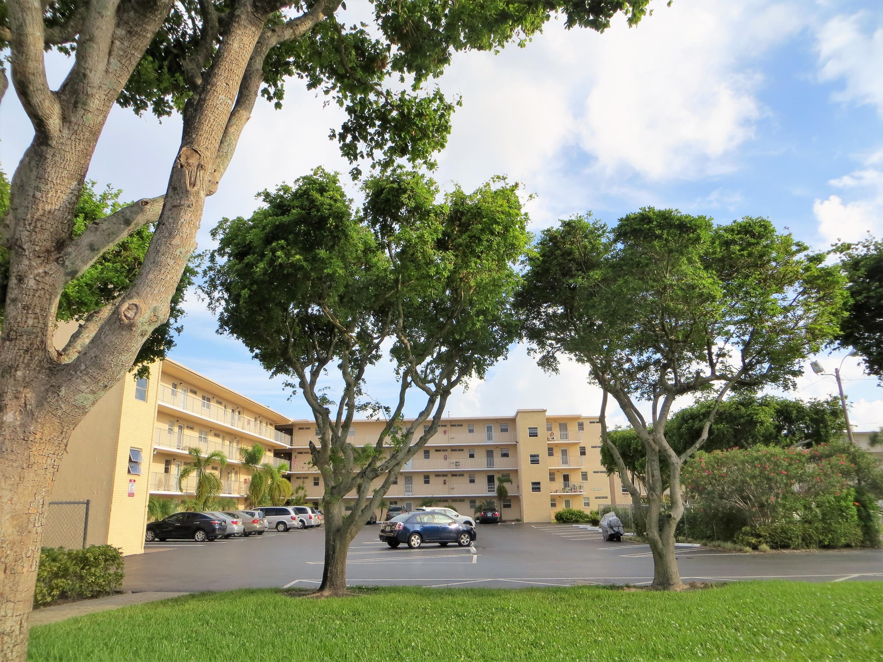 Property Photo:  2515 NE 2nd Court 317  FL 33435 