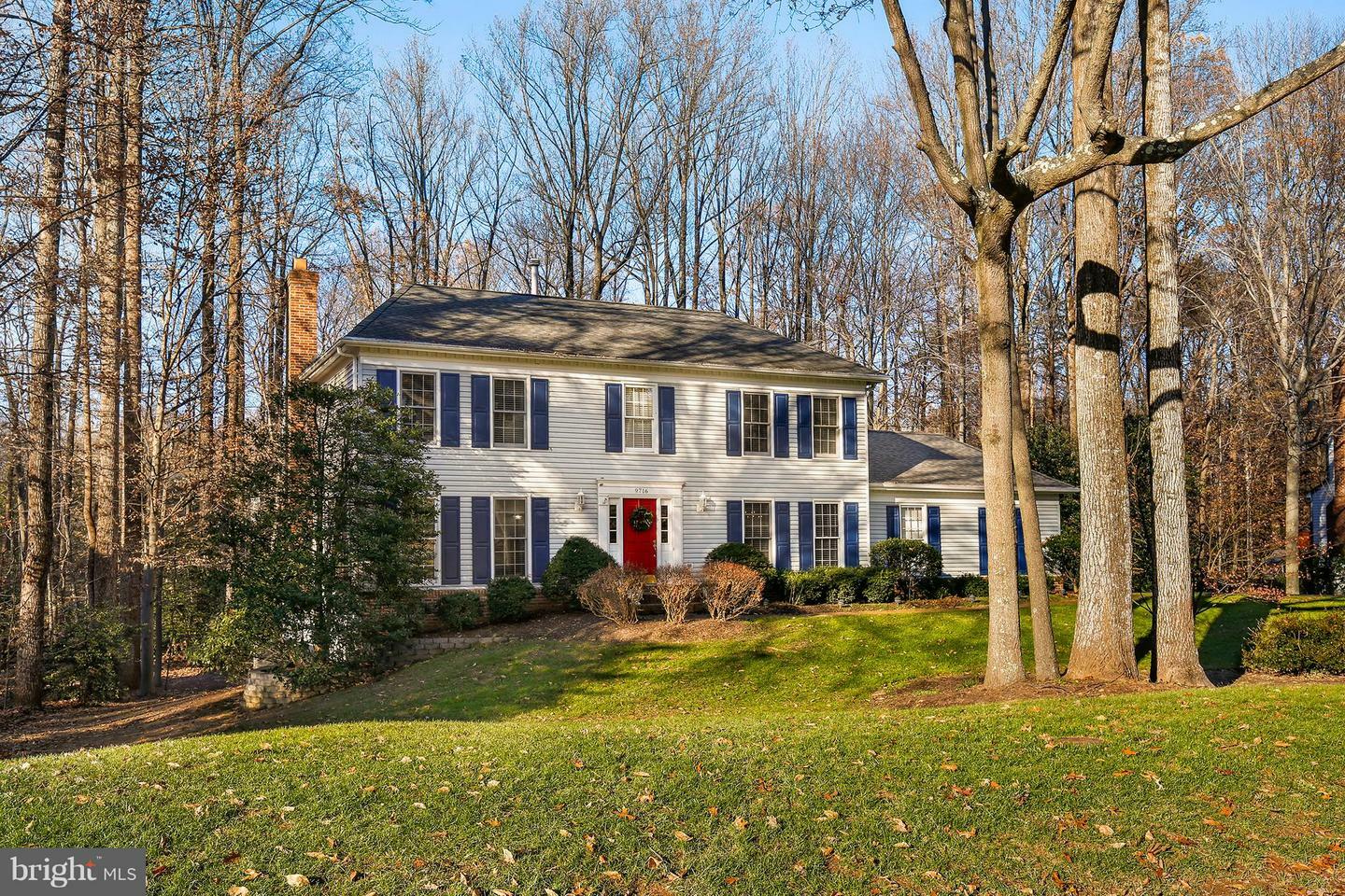 Property Photo:  9716 Rolling Ridge Drive  VA 22039 