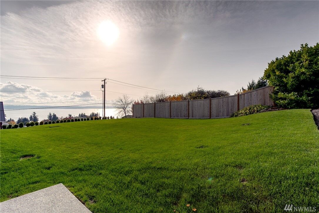 Property Photo:  21037 4th Ave S  WA 98198 