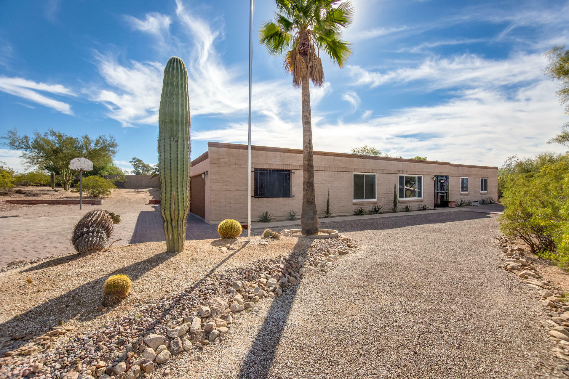 Property Photo:  6812 N Machiavelli Way  AZ 85741 