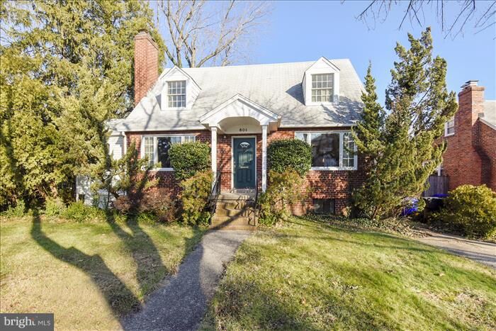 Property Photo: 801 N Illinois Street VA 22205