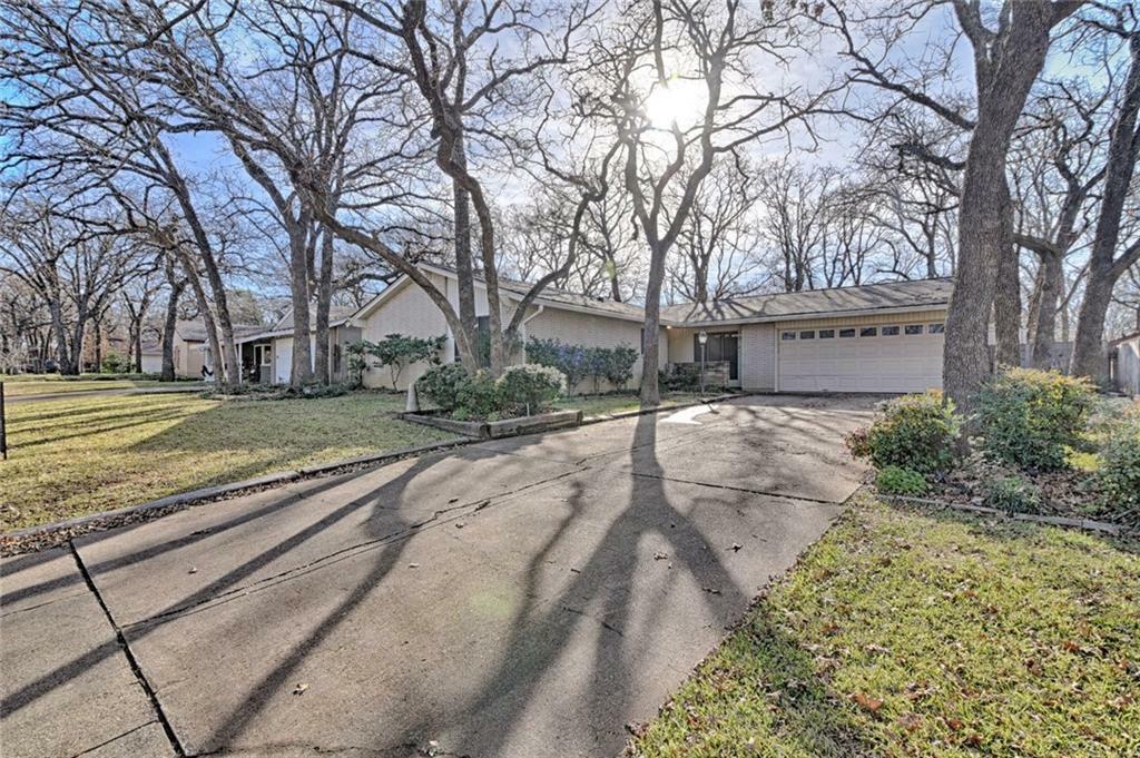 Property Photo:  3416 Bristol Drive  TX 76013 