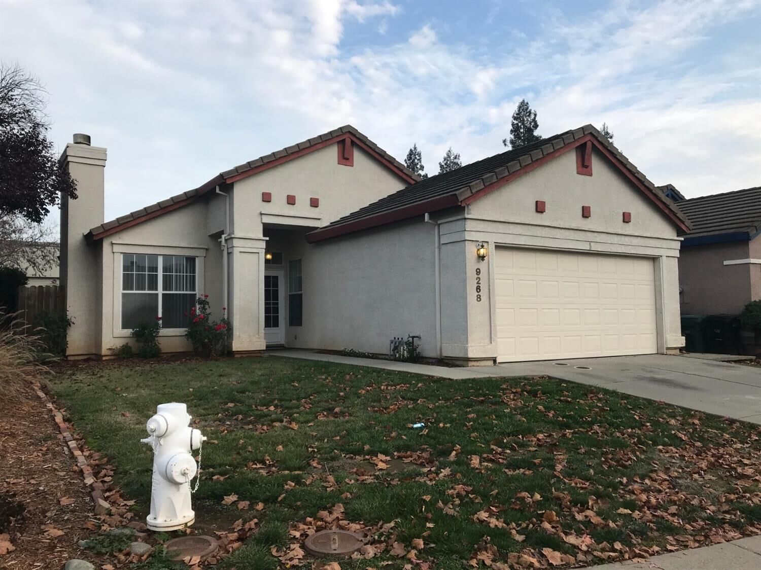 Property Photo:  9268 Rose Parade Way  CA 95826 
