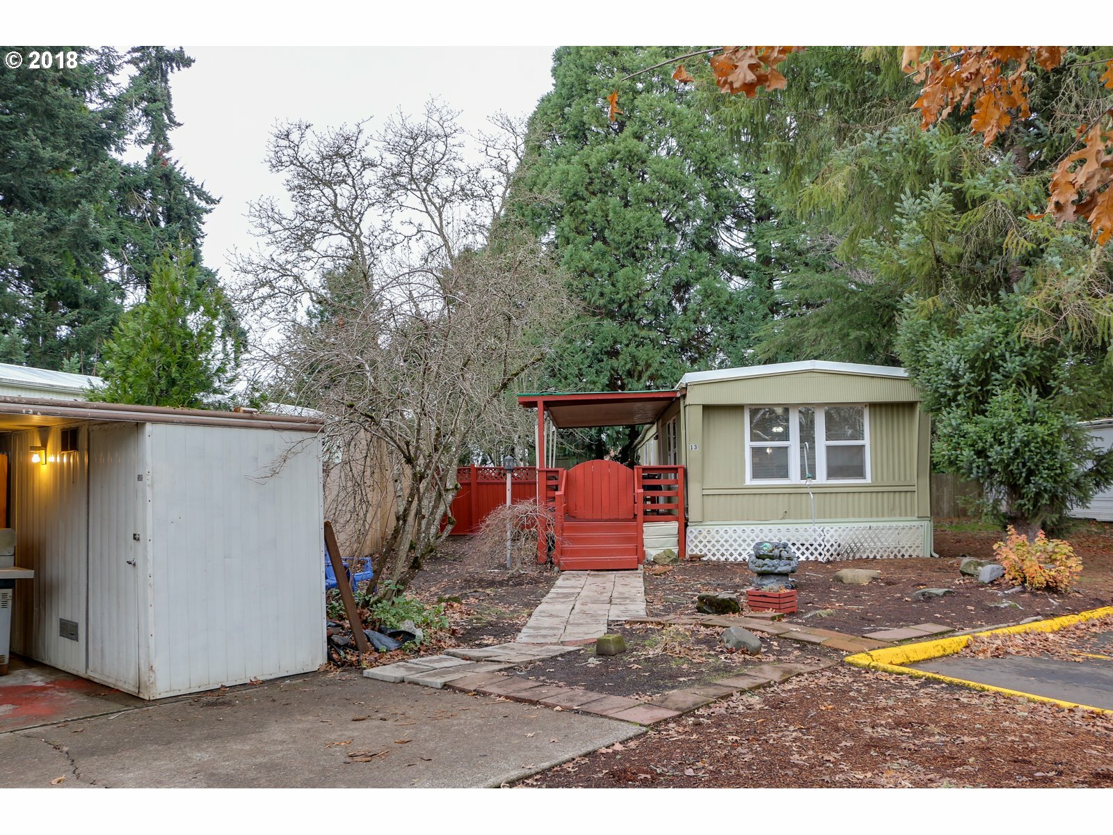 Property Photo: 4900 Royal Ave Sp13 OR 97402