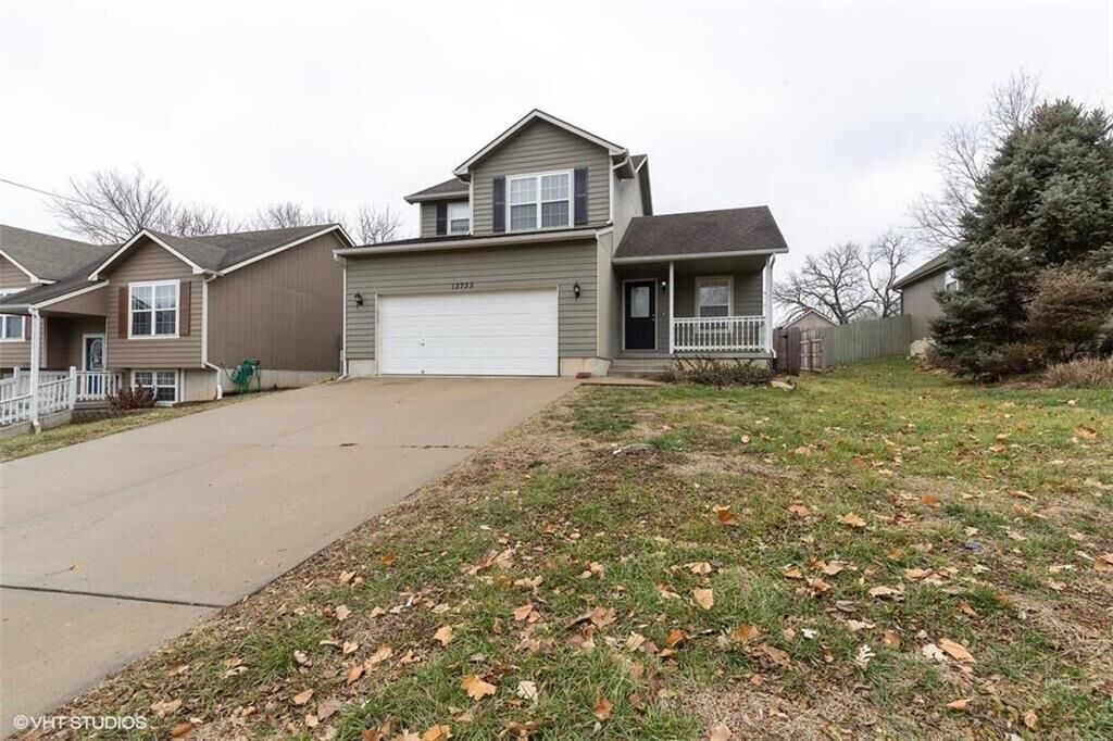 Property Photo: 13735 Lawrence Street KS 66012