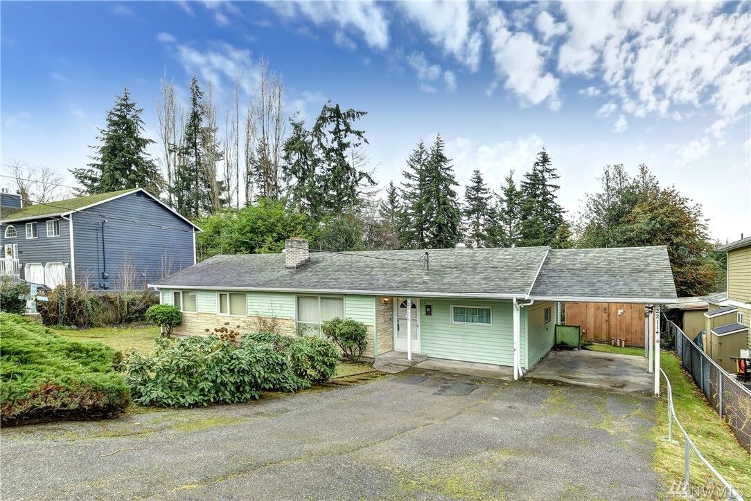 Property Photo:  22114 90th Ave W  WA 98026 