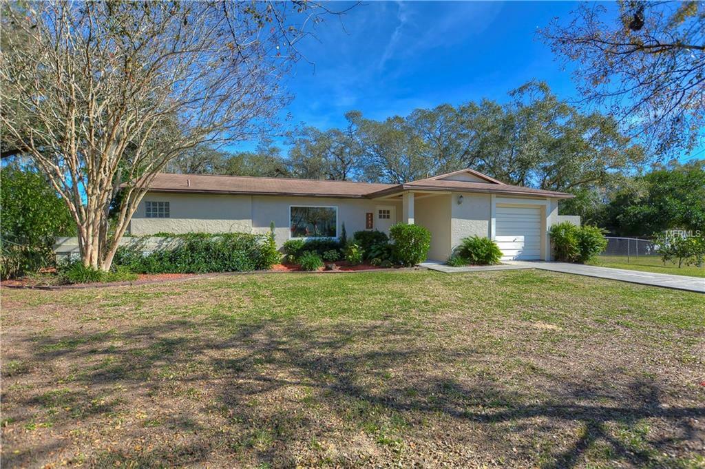 Property Photo:  4401 Loma Vista Drive  FL 33596 