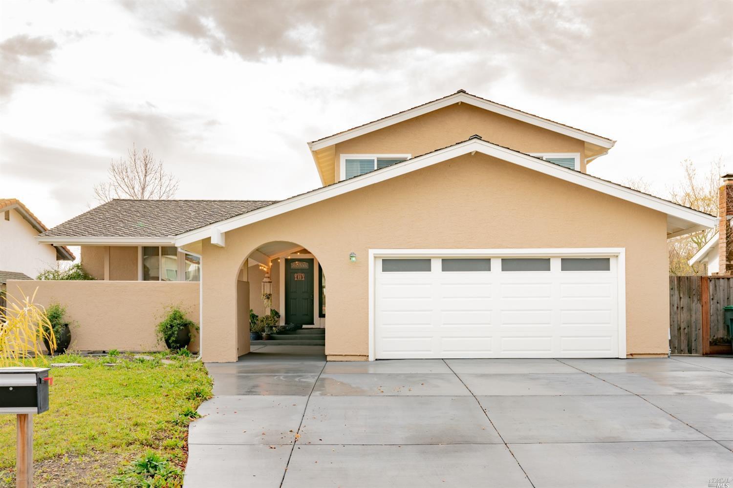 233 Redwood Circle  Petaluma CA 94954 photo