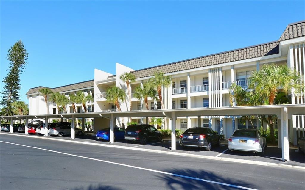 Property Photo:  4370 Chatham Drive G105  FL 34228 