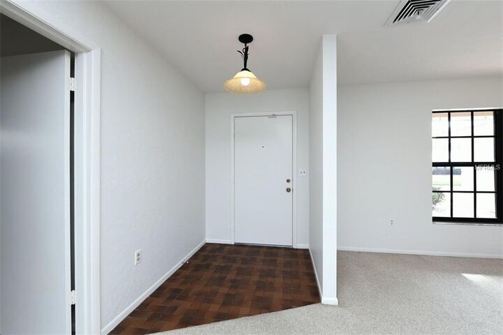 Property Photo:  1983 Mid Ocean Circle  FL 34239 