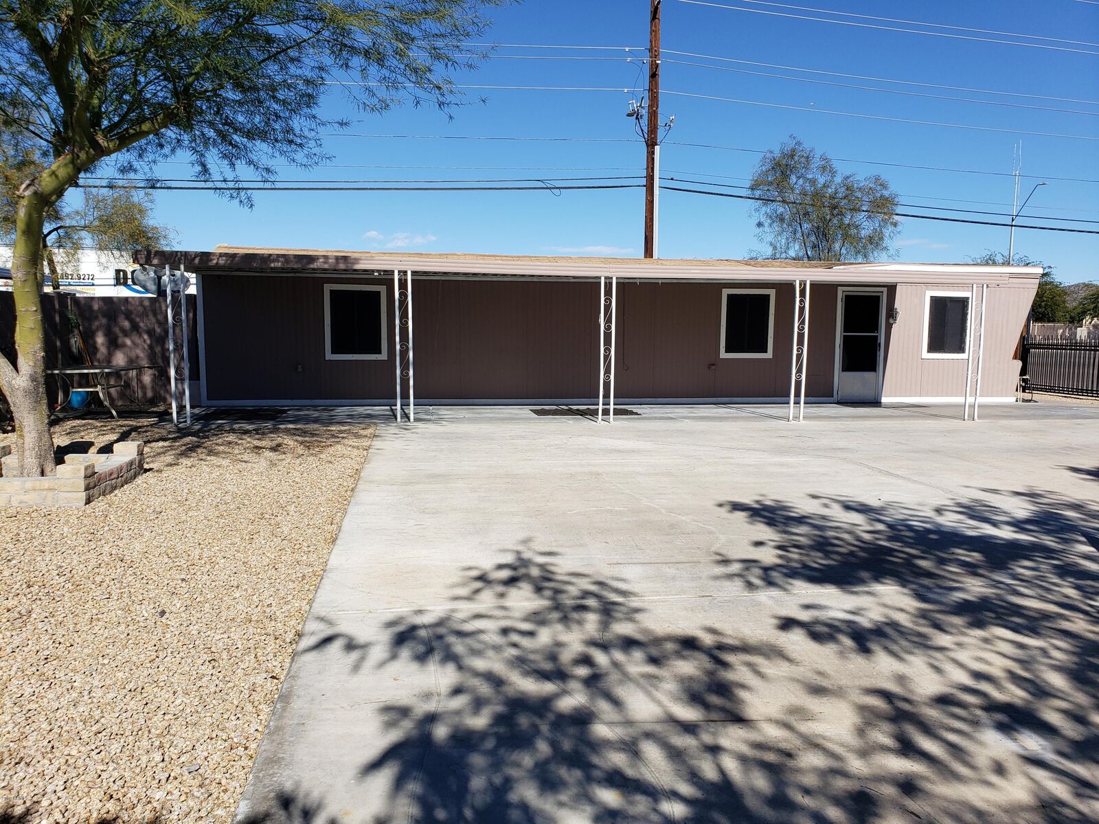 Property Photo:  126 E Villa Theresa Drive  AZ 85022 
