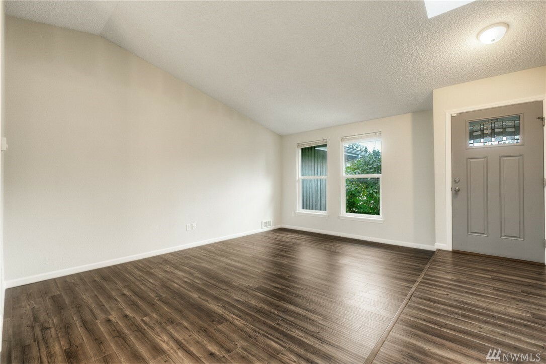 Property Photo: 15804 20th Av Ct E WA 98445