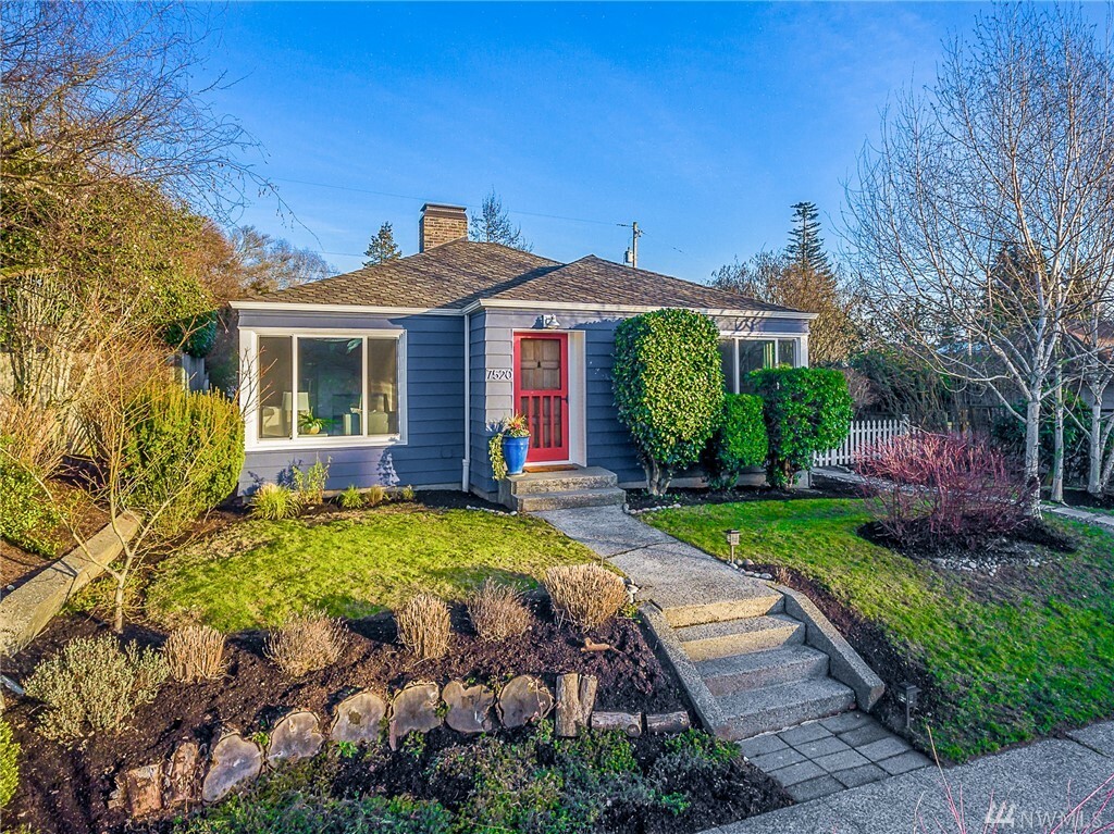 Property Photo:  7520 Jones Ave NW  WA 98117 