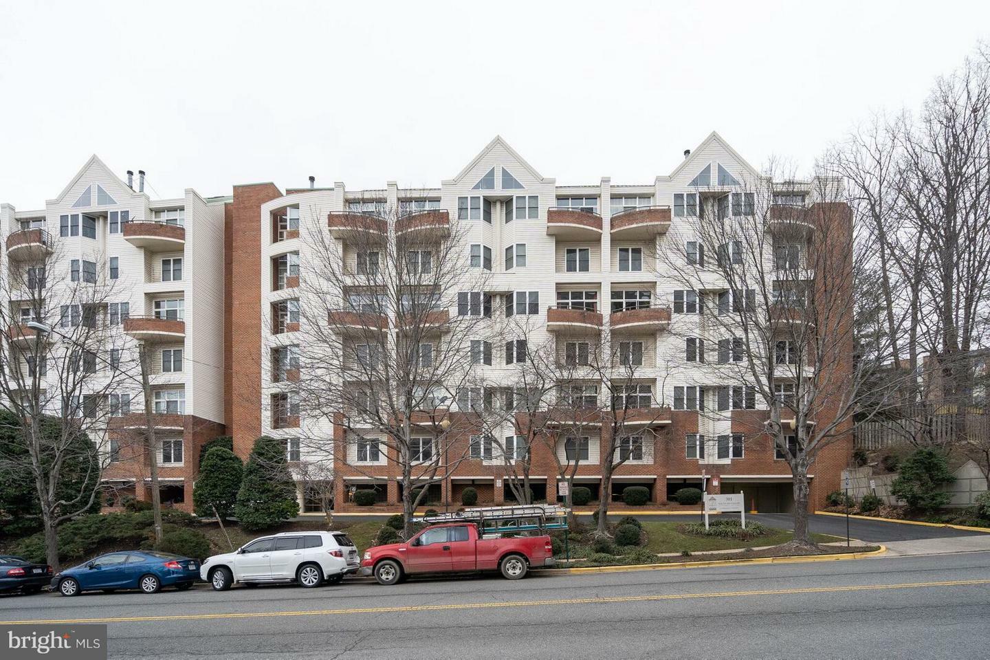 Property Photo:  301 S Reynolds Street 416  VA 22304 