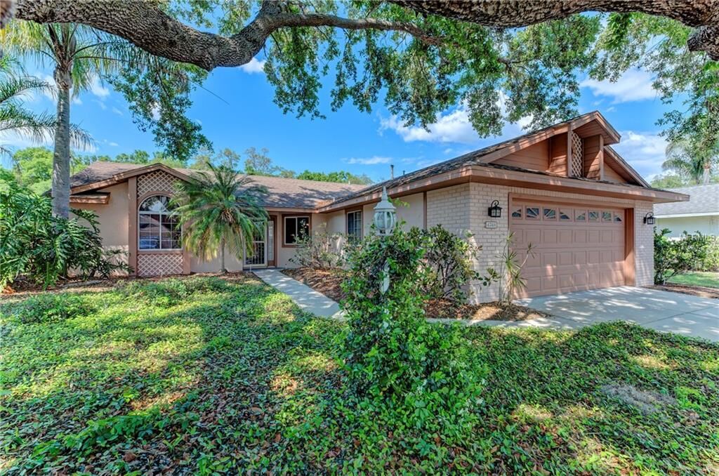 Property Photo:  4748 Hamlets Grove Drive  FL 34235 