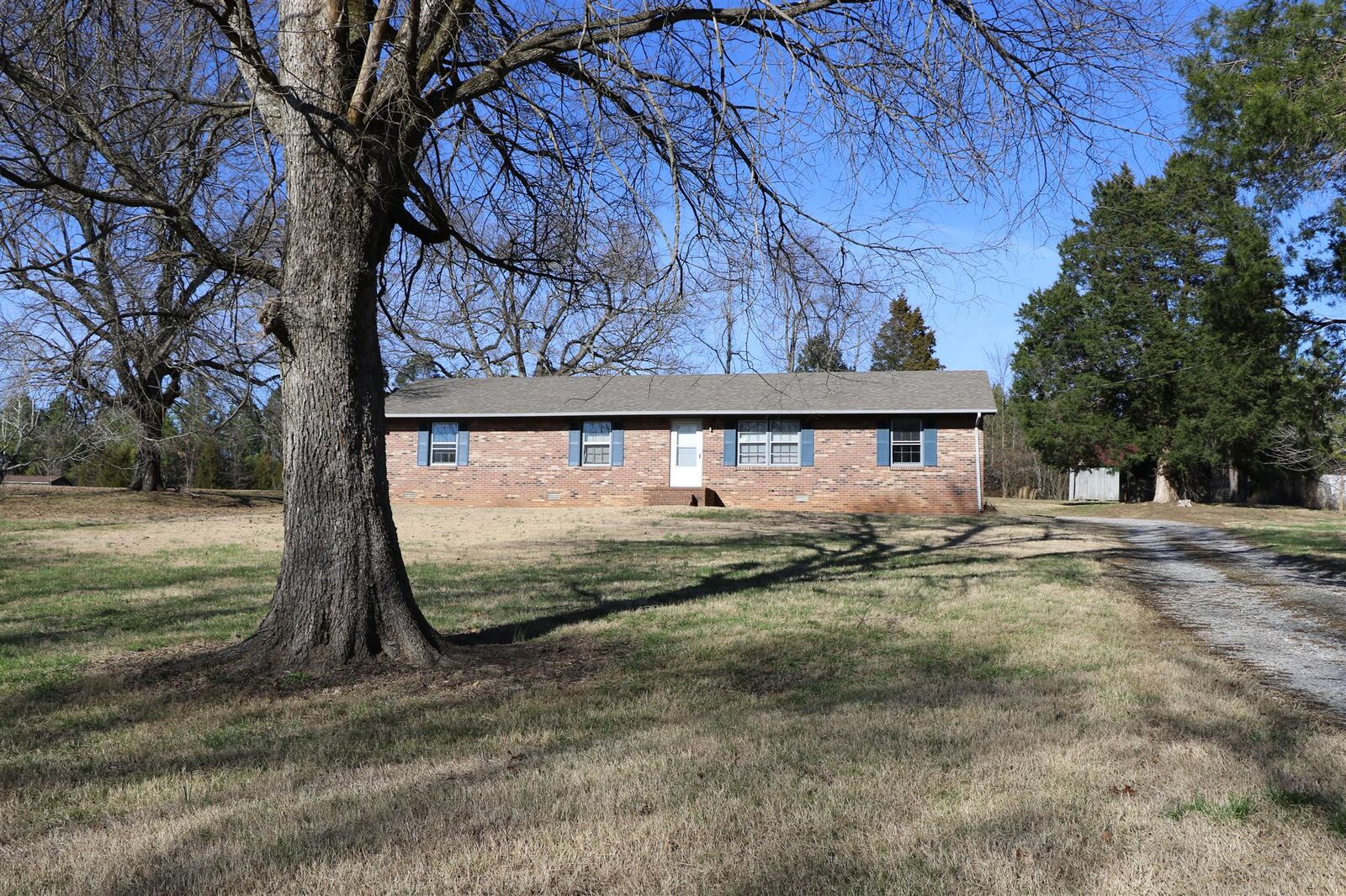 Property Photo:  1239 Gip Manning Rd  TN 37042 