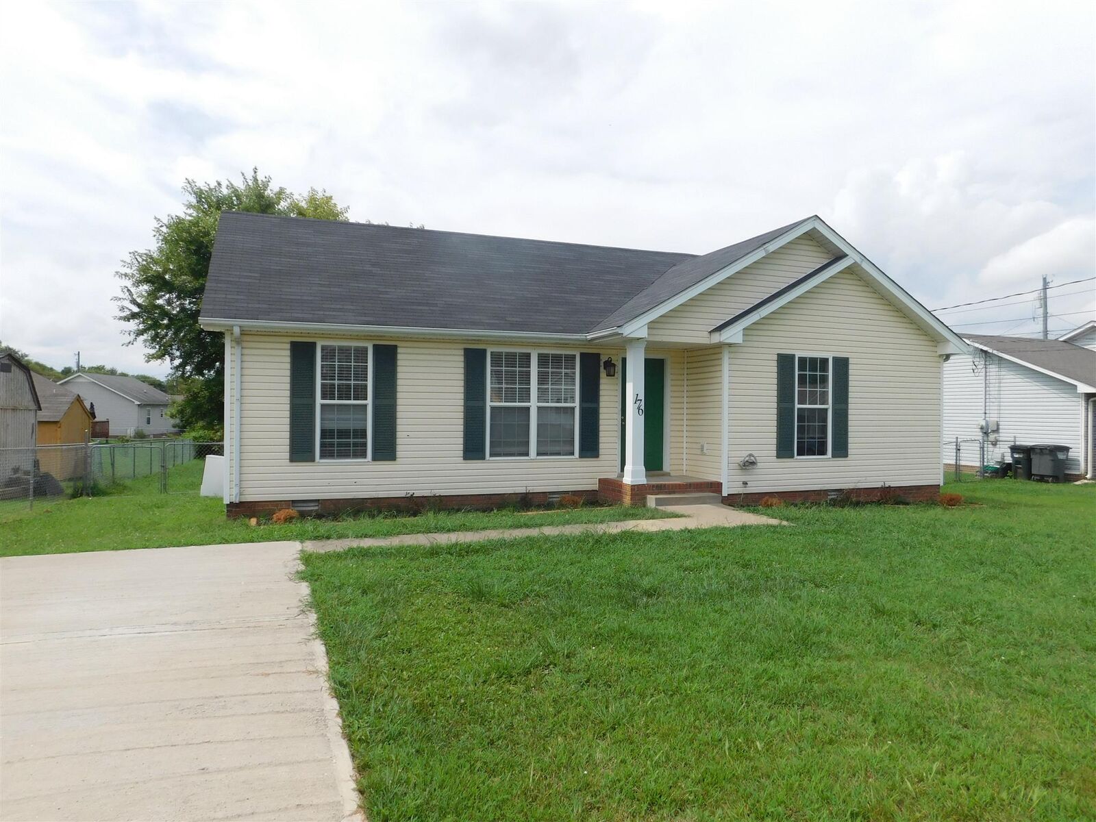 Property Photo: 176 Monarch Ln TN 37042