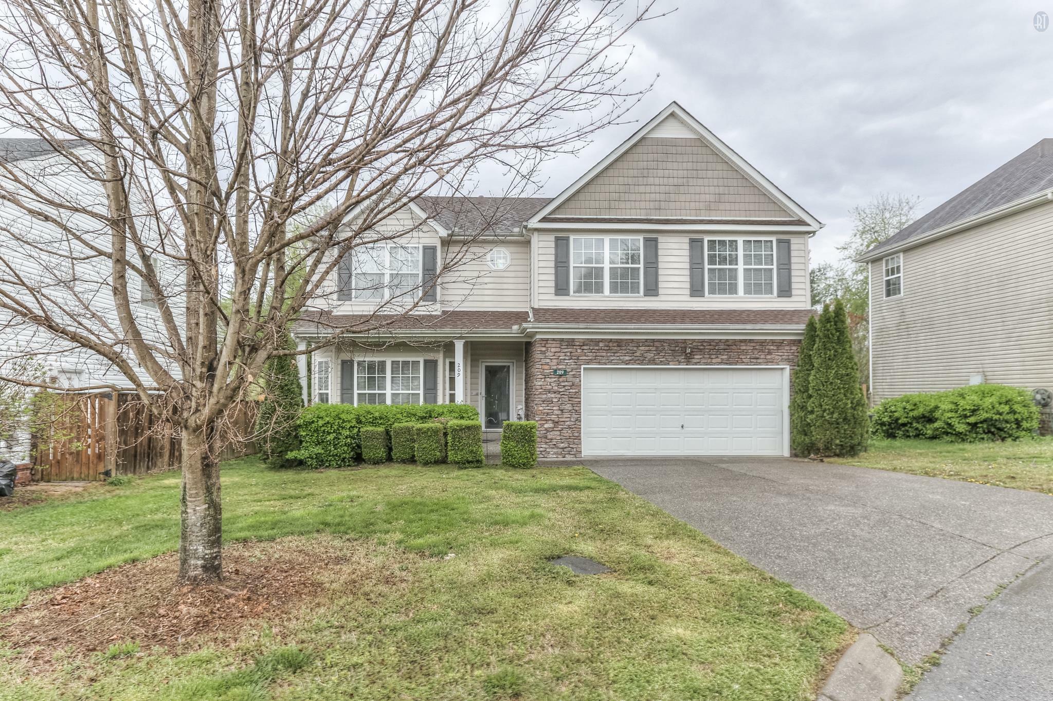 Property Photo:  209 Annesbury Ln  TN 37013 
