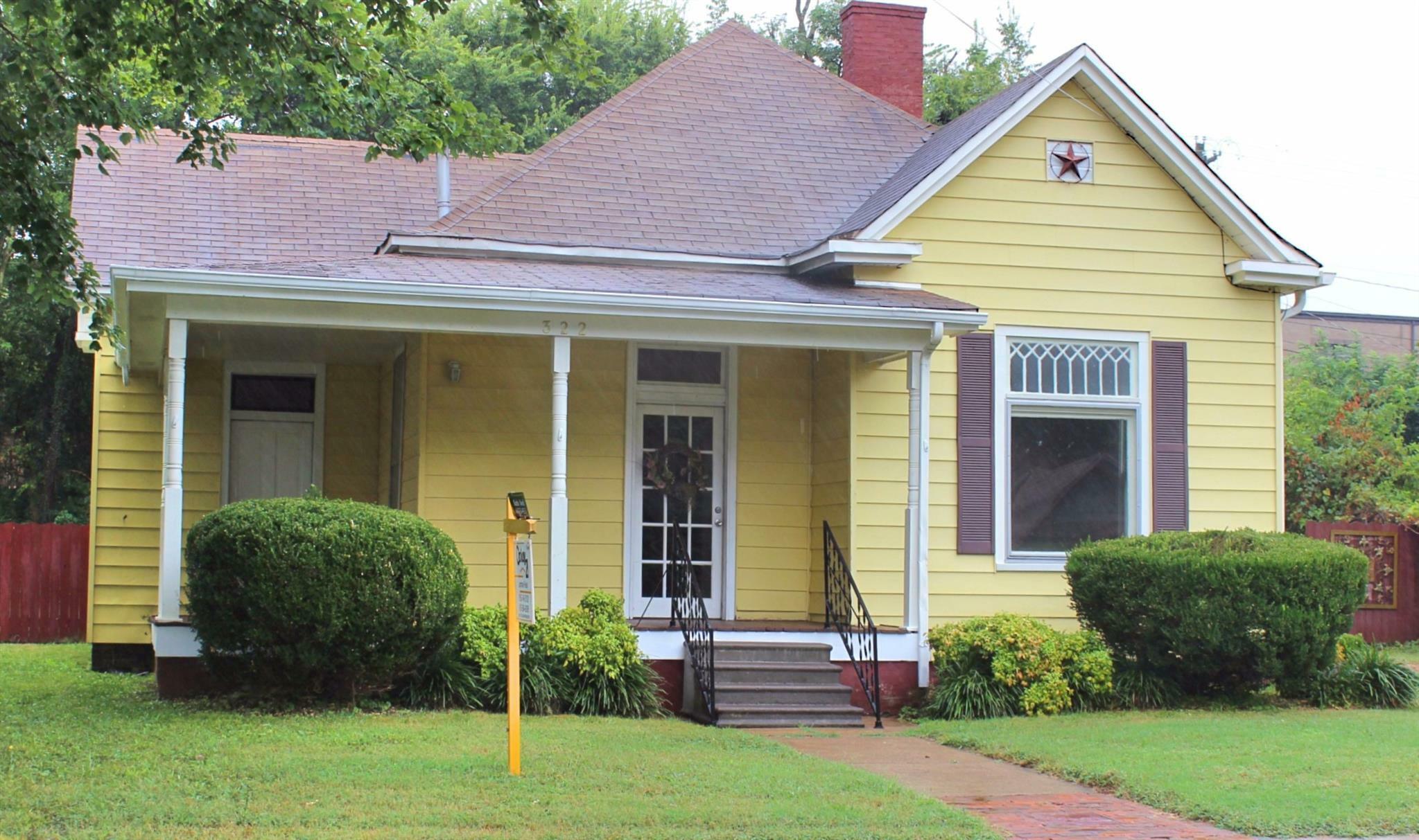 Property Photo:  322 N Oak St  TN 37172 