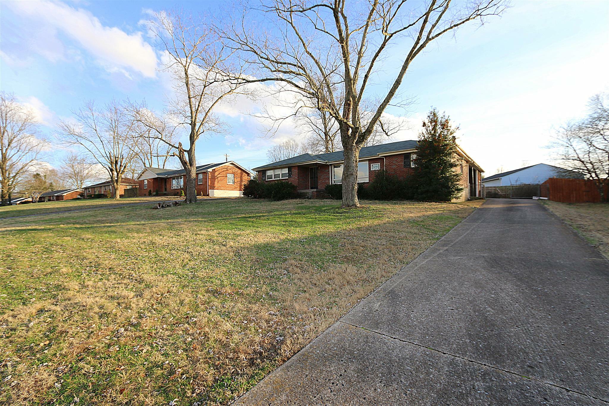 Property Photo:  2321 Ridgeland Dr  TN 37214 