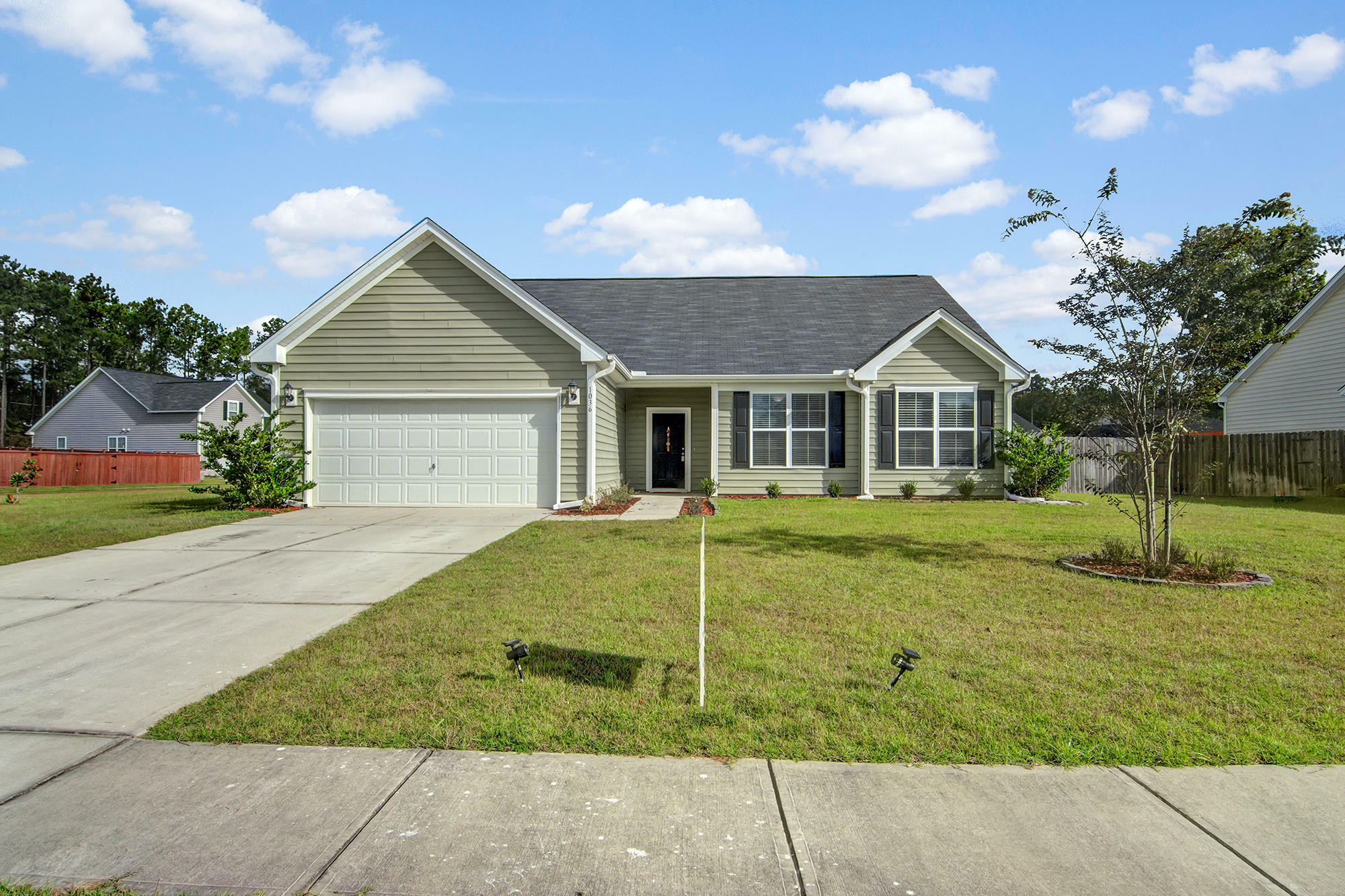 Property Photo:  1036 Bridlewood Farms Parkway  SC 29472 