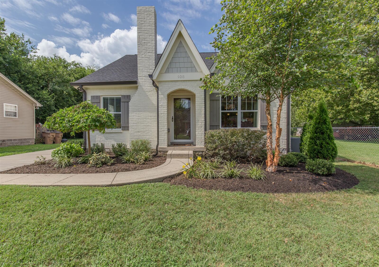Property Photo:  928 Cahal Ave  TN 37206 