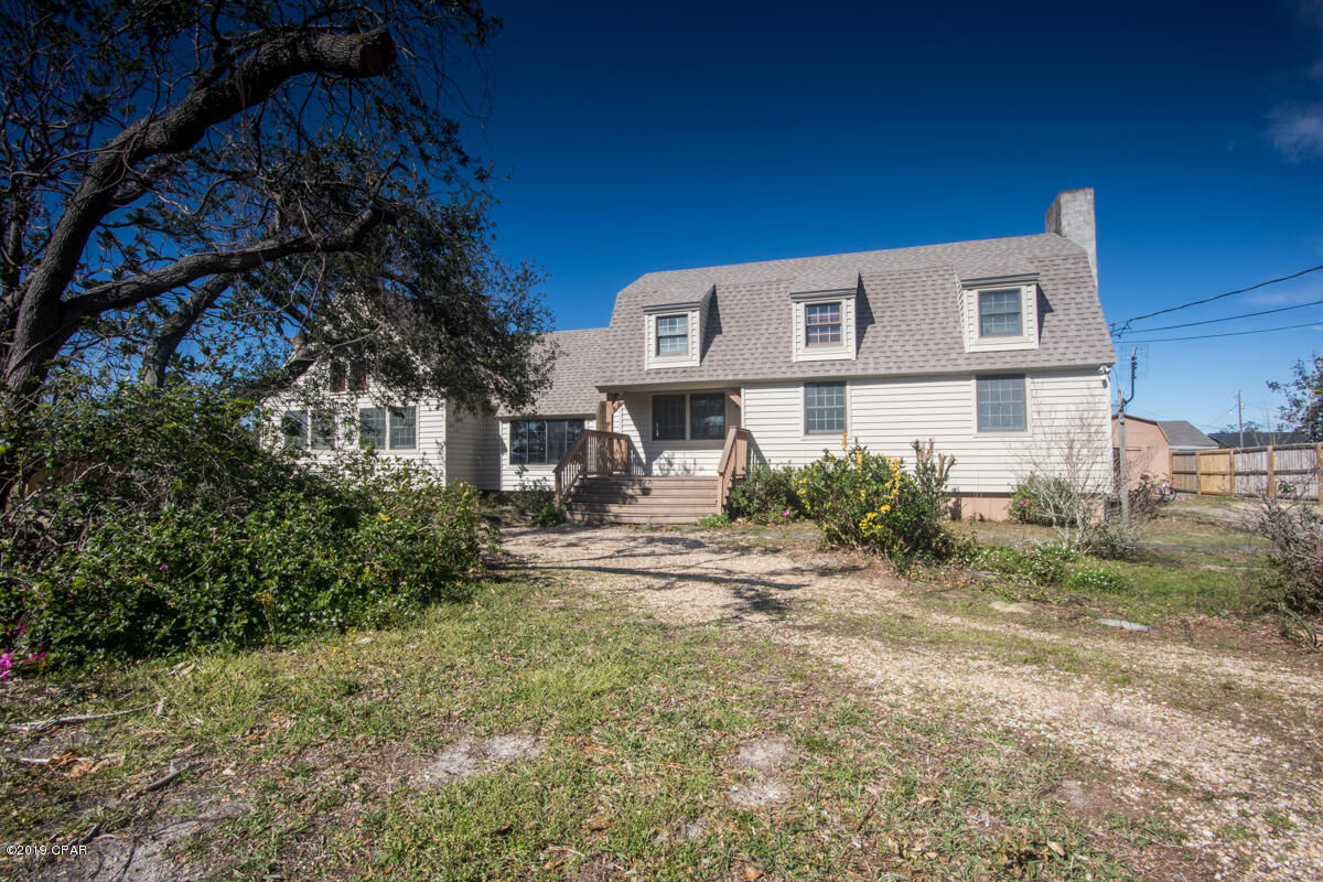 Property Photo:  103 Queens Circle  FL 32405 
