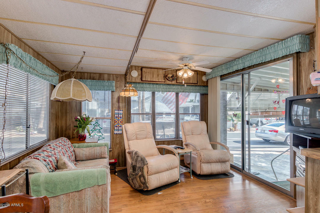 Property Photo: 126 S Sioux Drive 135 AZ 85119