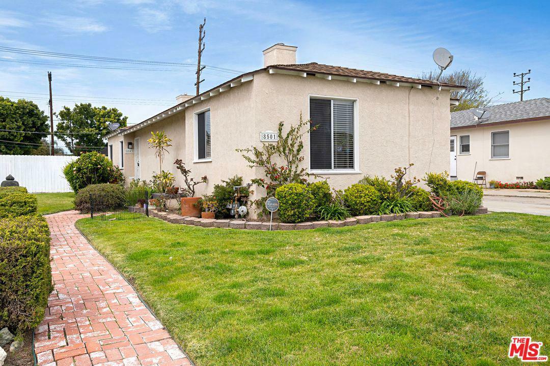 Property Photo:  8501 Kittyhawk Ave  CA 90045 