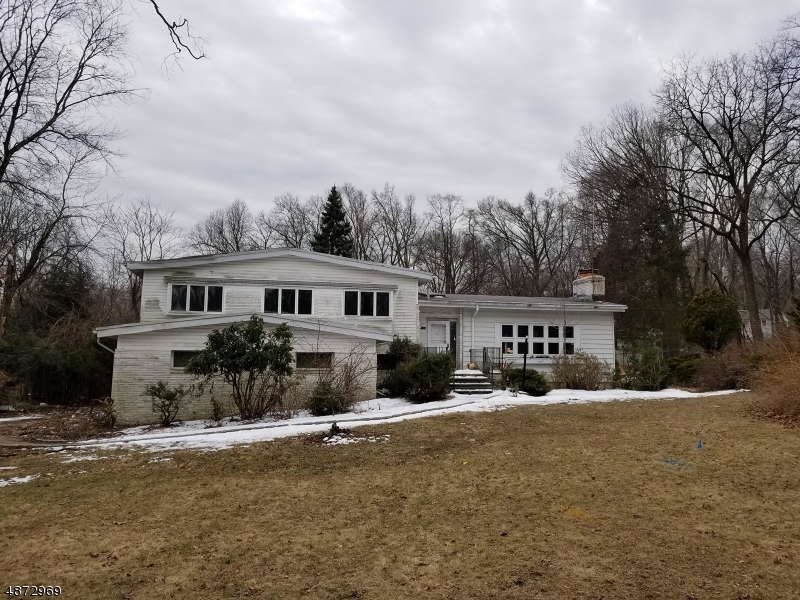 Property Photo: 189 Park Rd NJ 07054