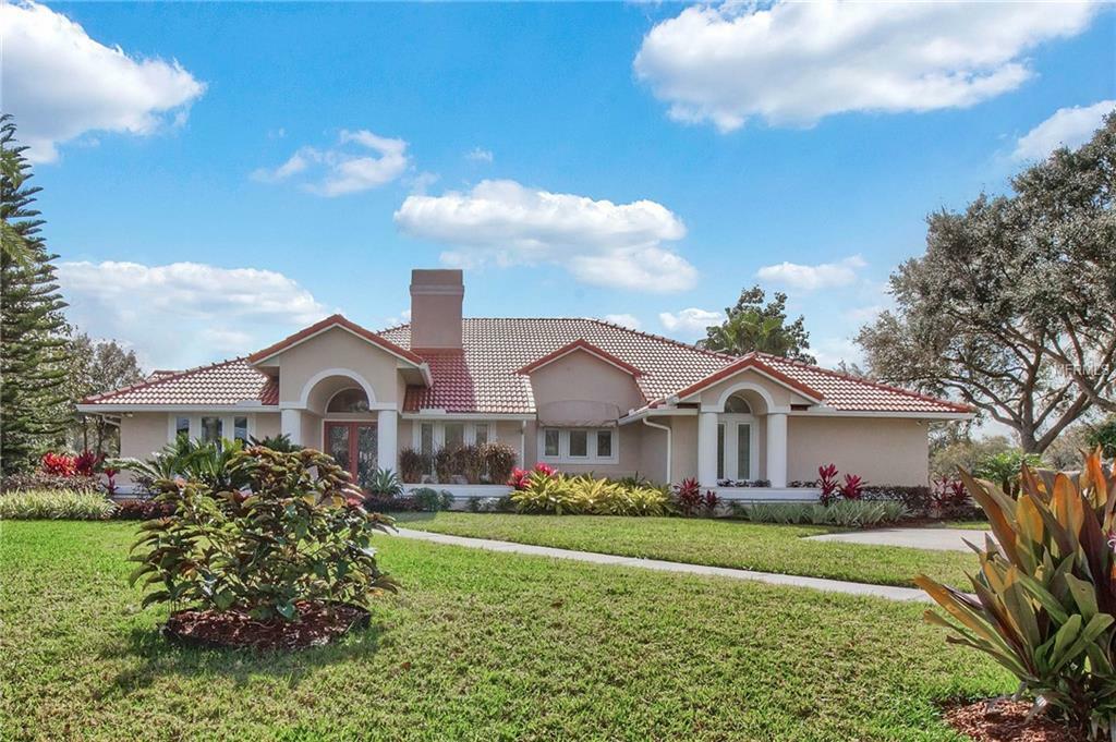 Property Photo:  12102 Crescent Cove Court  FL 34786 