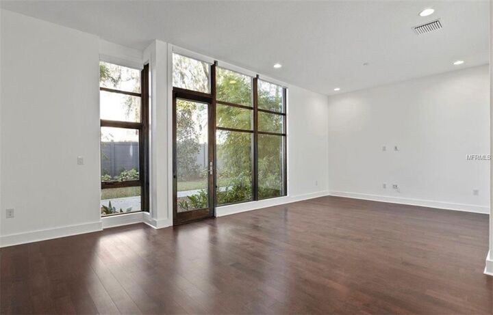 Property Photo:  1806 Mondrian Circle 24  FL 32789 