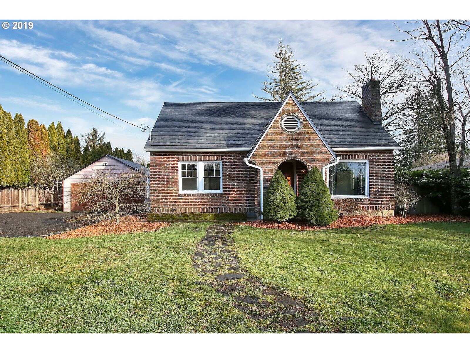 Property Photo:  2628 SE 157th Ave  OR 97236 