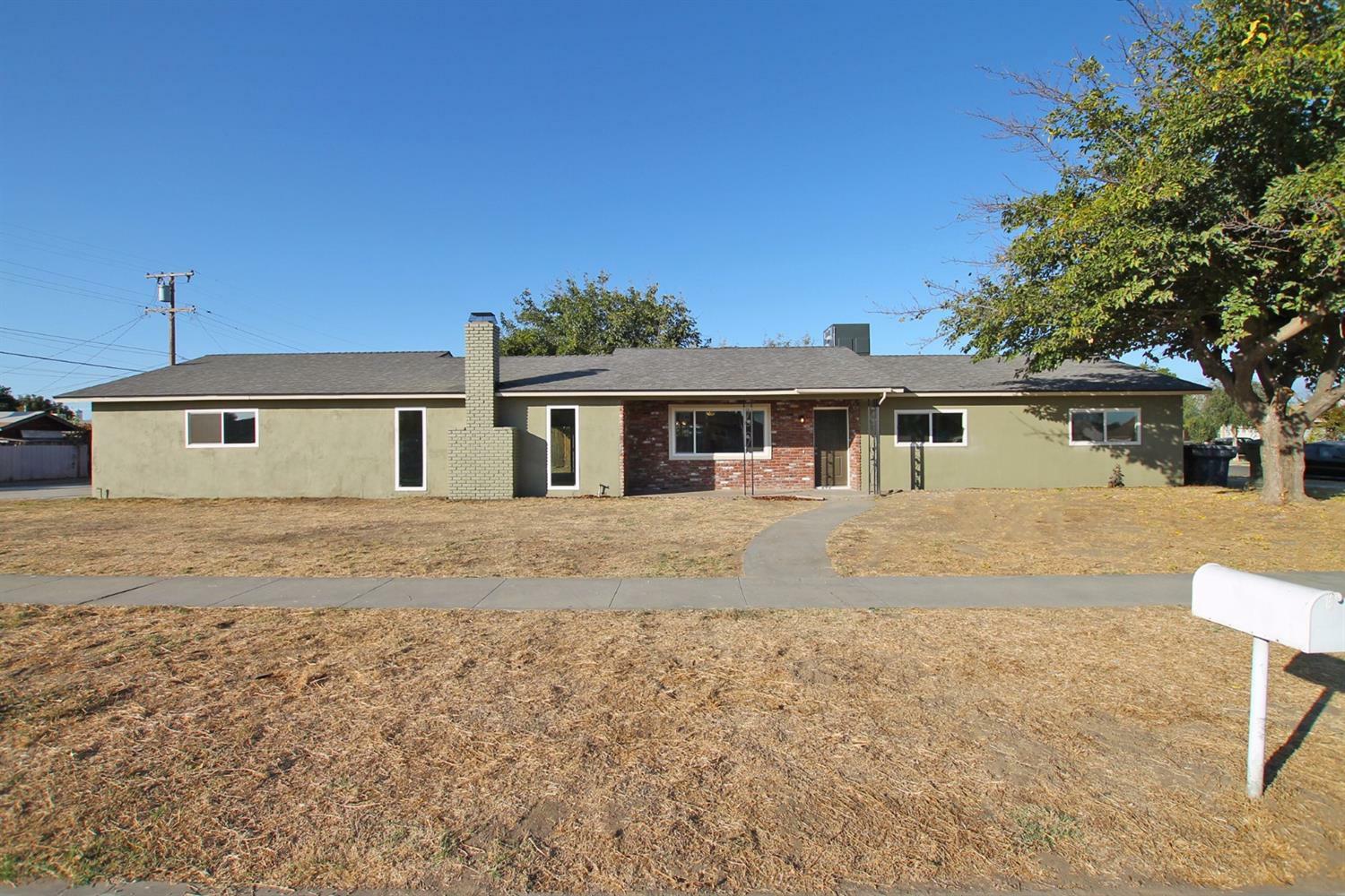 Property Photo:  954 Martin Luther King Jr Avenue  CA 93274 