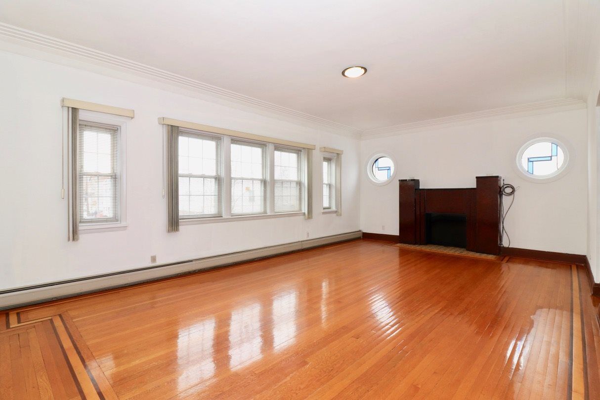 Property Photo:  422 Central Ave 2nd Floor  NJ 07307 
